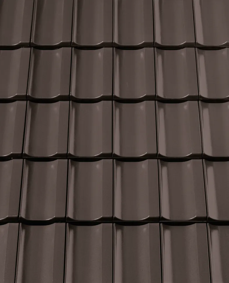 Temno rjava   engoba