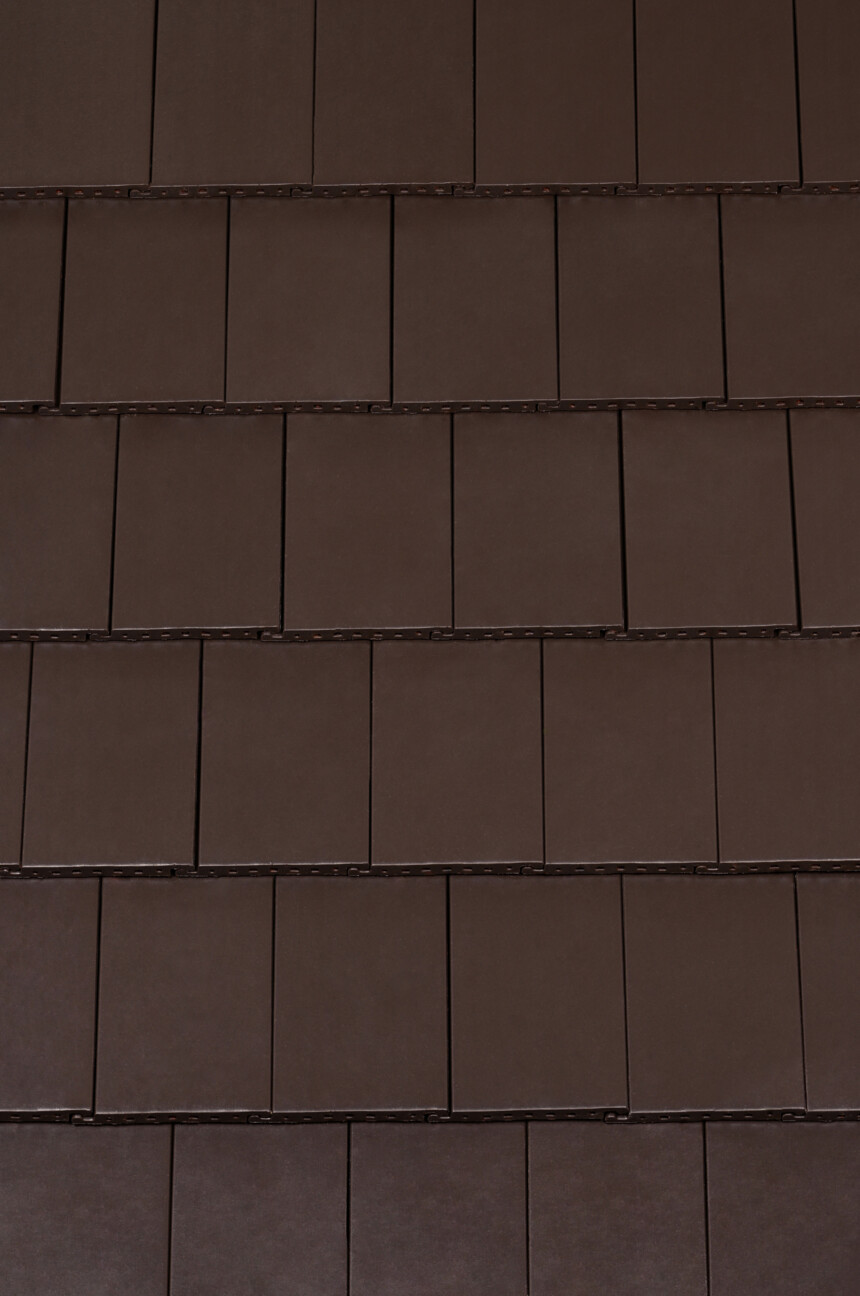 Temno rjava   engoba – laying